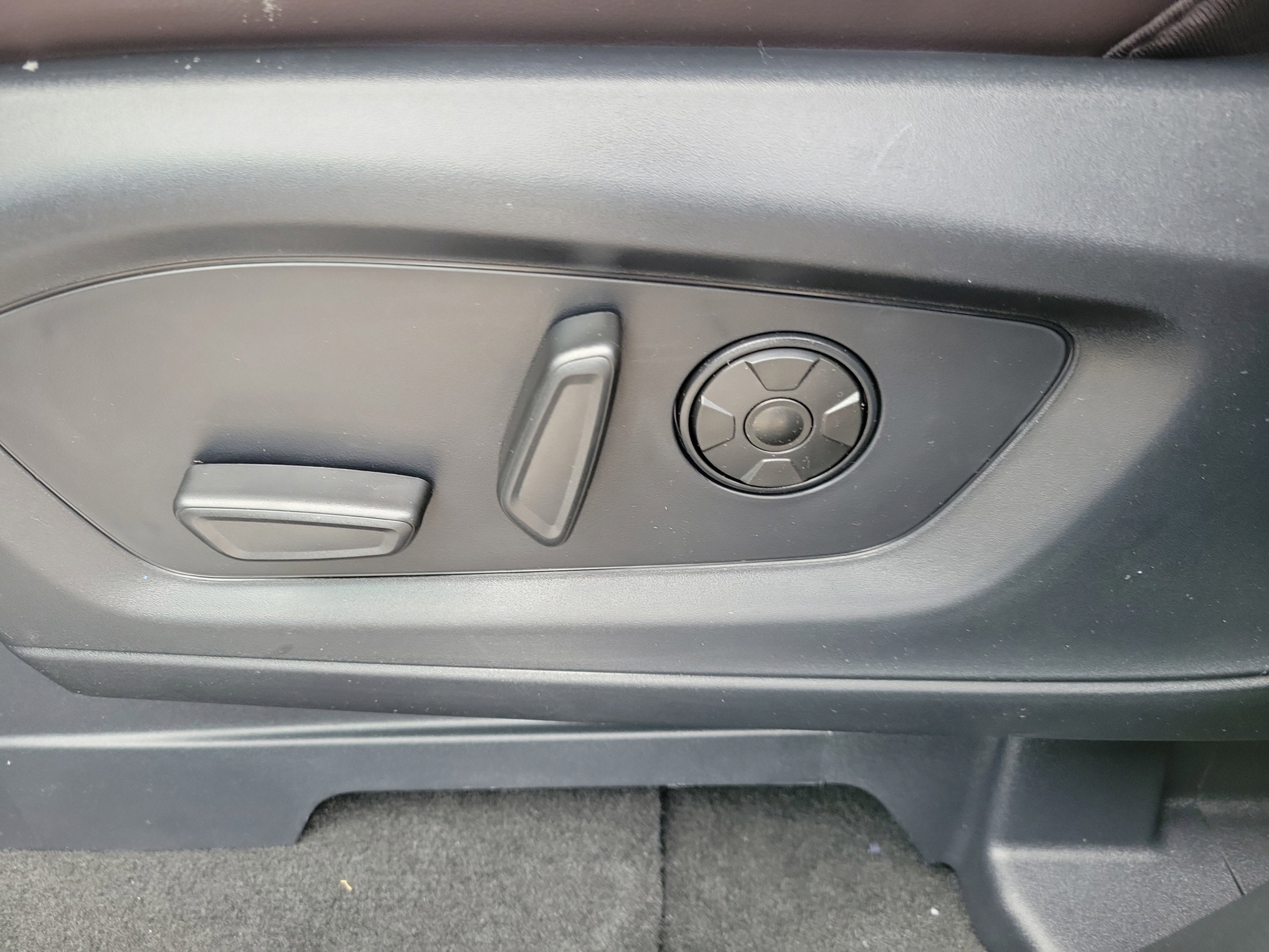 New 2026 Ford Explorer Platinum RWD image 23