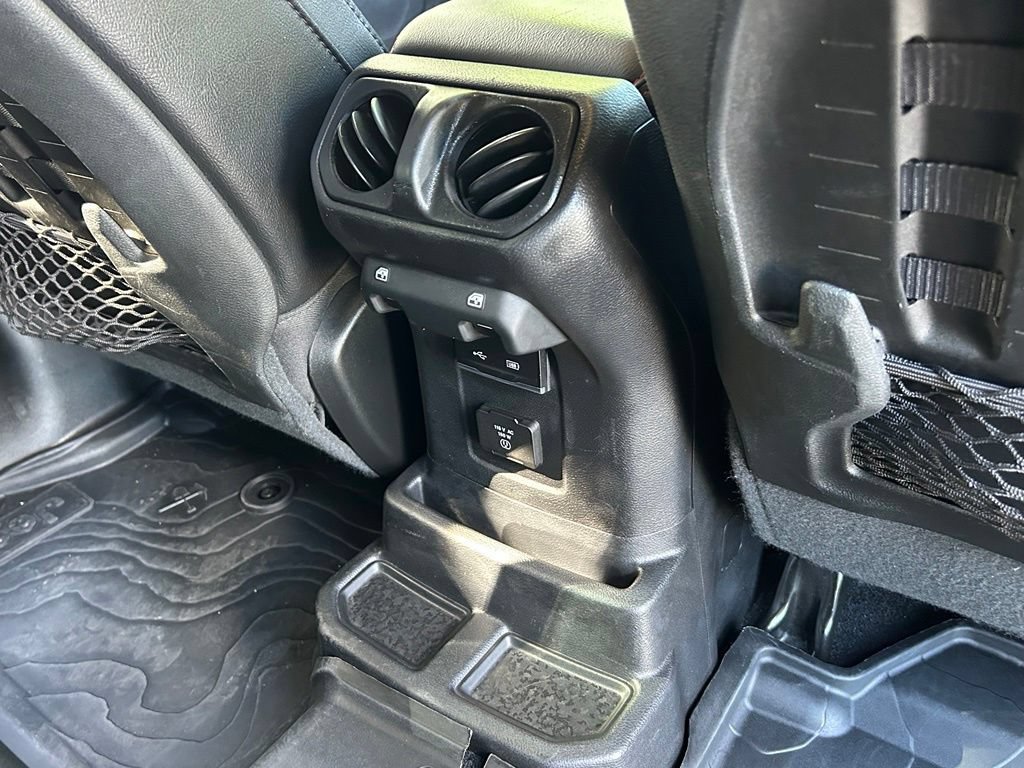 Certified 2020 Jeep Wrangler Unlimited Rubicon AWD/4WD image 43