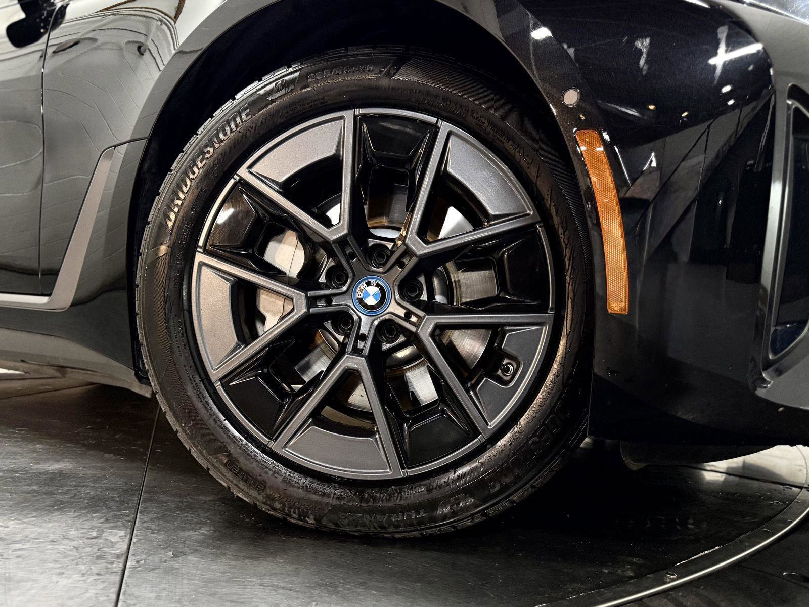 Used 2023 BMW i4 eDrive35 image 10