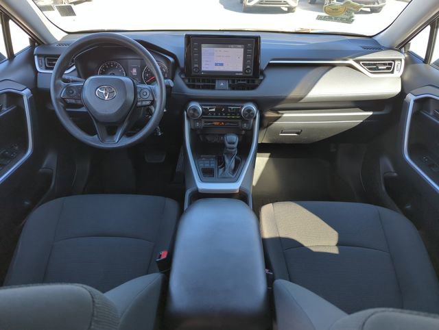 Used 2021 Toyota RAV4 LE image 14