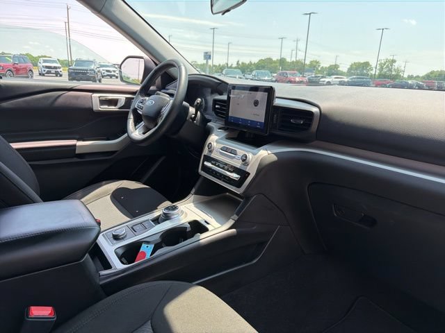 Certified 2024 Ford Explorer XLT w/ Class IV Trailer Tow Package AWD/4WD image 25