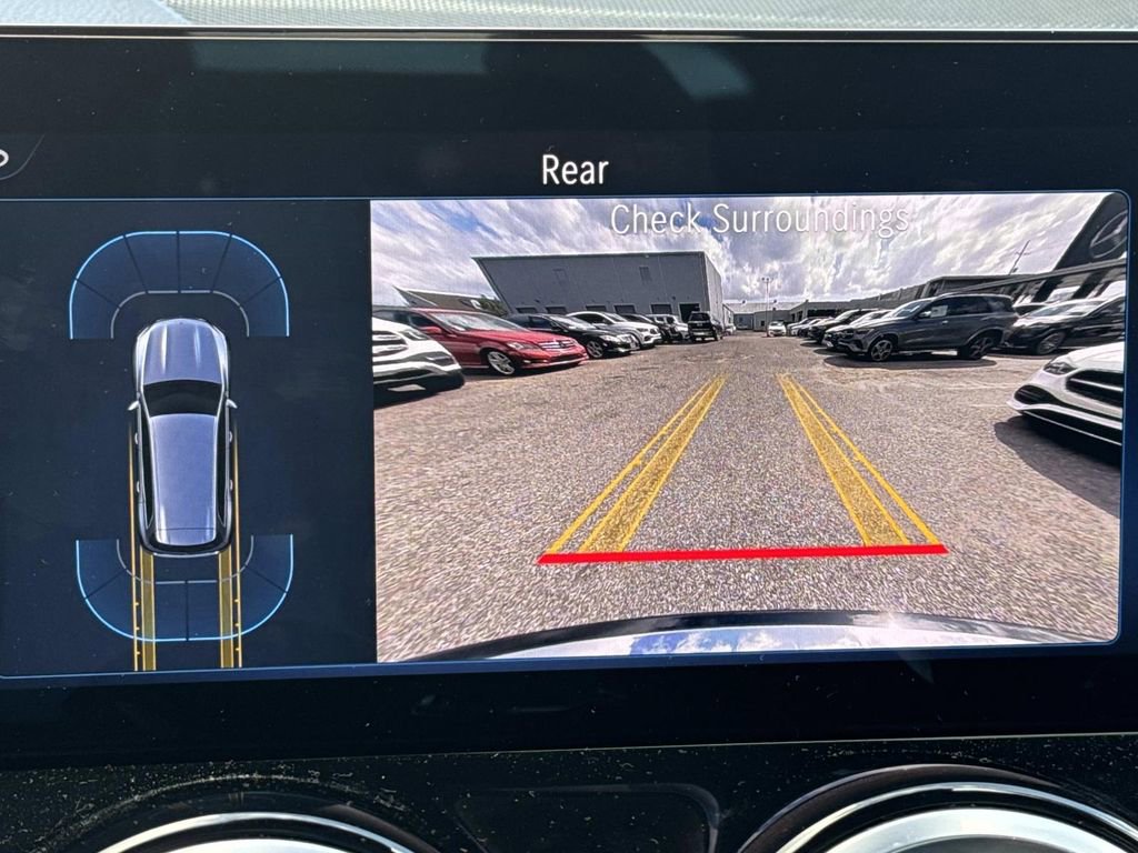 Used 2025 Mercedes-Benz GLB 250 image 26