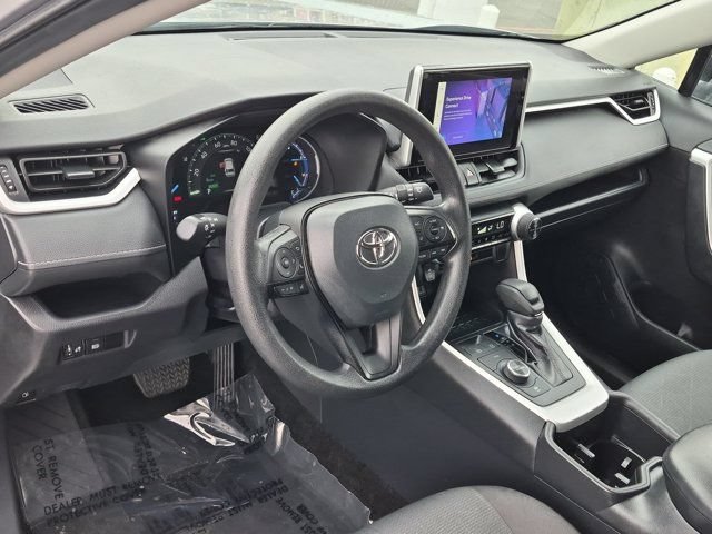 Used 2025 Toyota RAV4 XLE AWD/4WD image 17