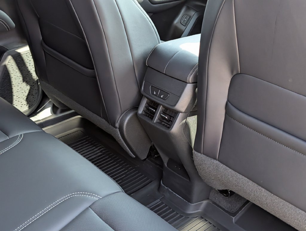 New 2027 GMC Terrain Elevation w/ Elevation Premium Package FWD image 29