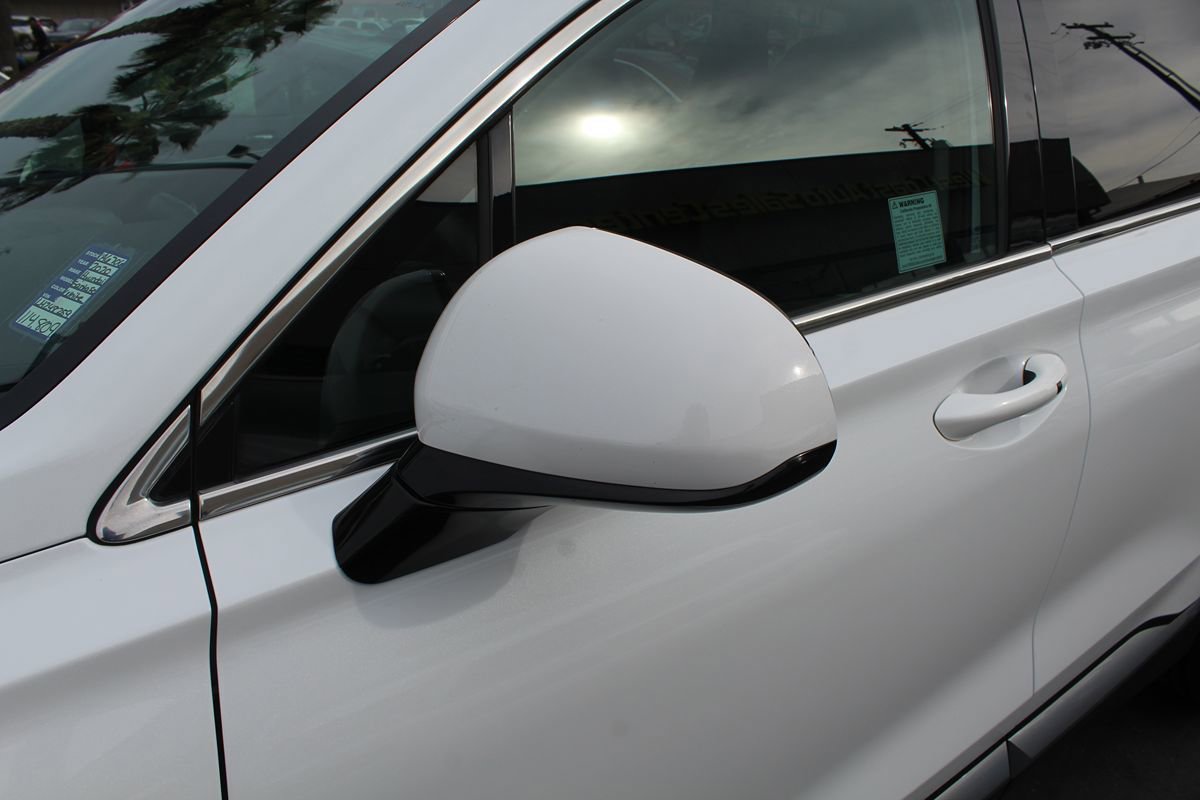 Used 2020 Hyundai Santa Fe SEL w/ Cargo Package FWD image 12