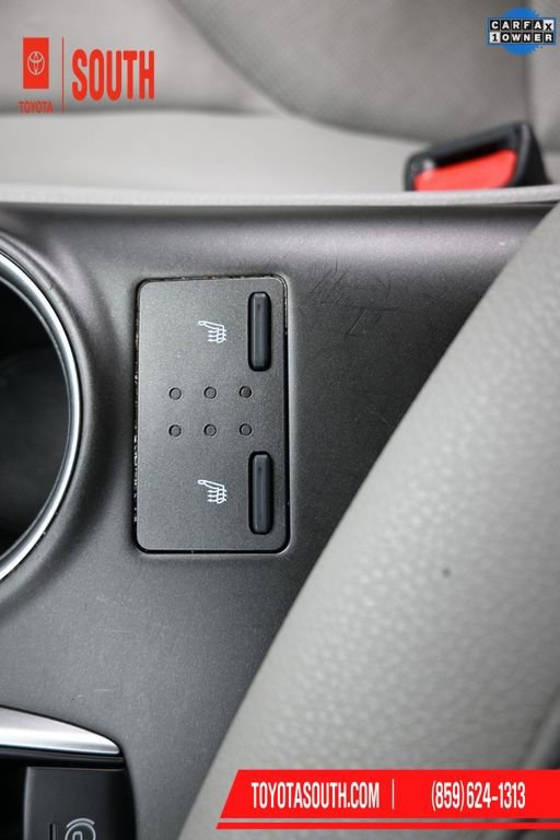 Used 2023 Toyota Camry XLE image 32