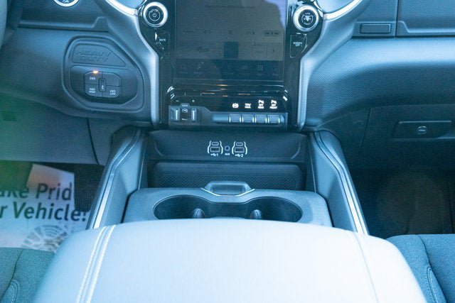 New 2026 RAM 3500 Big Horn AWD/4WD image 32