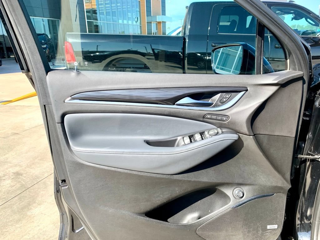Used 2022 Buick Enclave Premium w/ Experience Buick Package FWD image 10