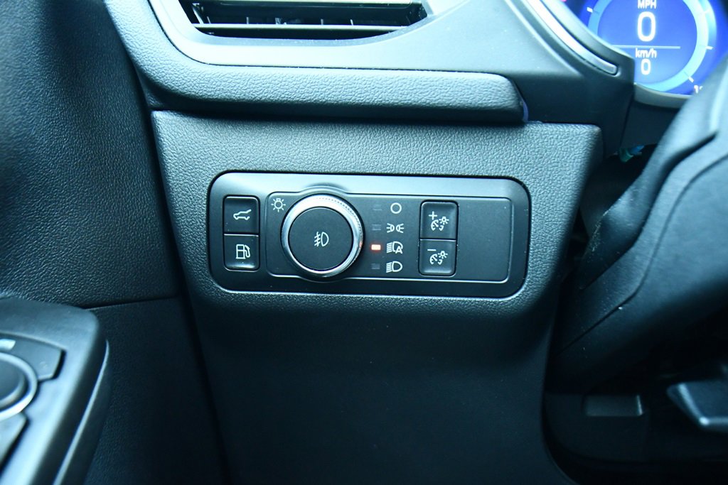 Used 2021 Ford Escape Titanium image 28