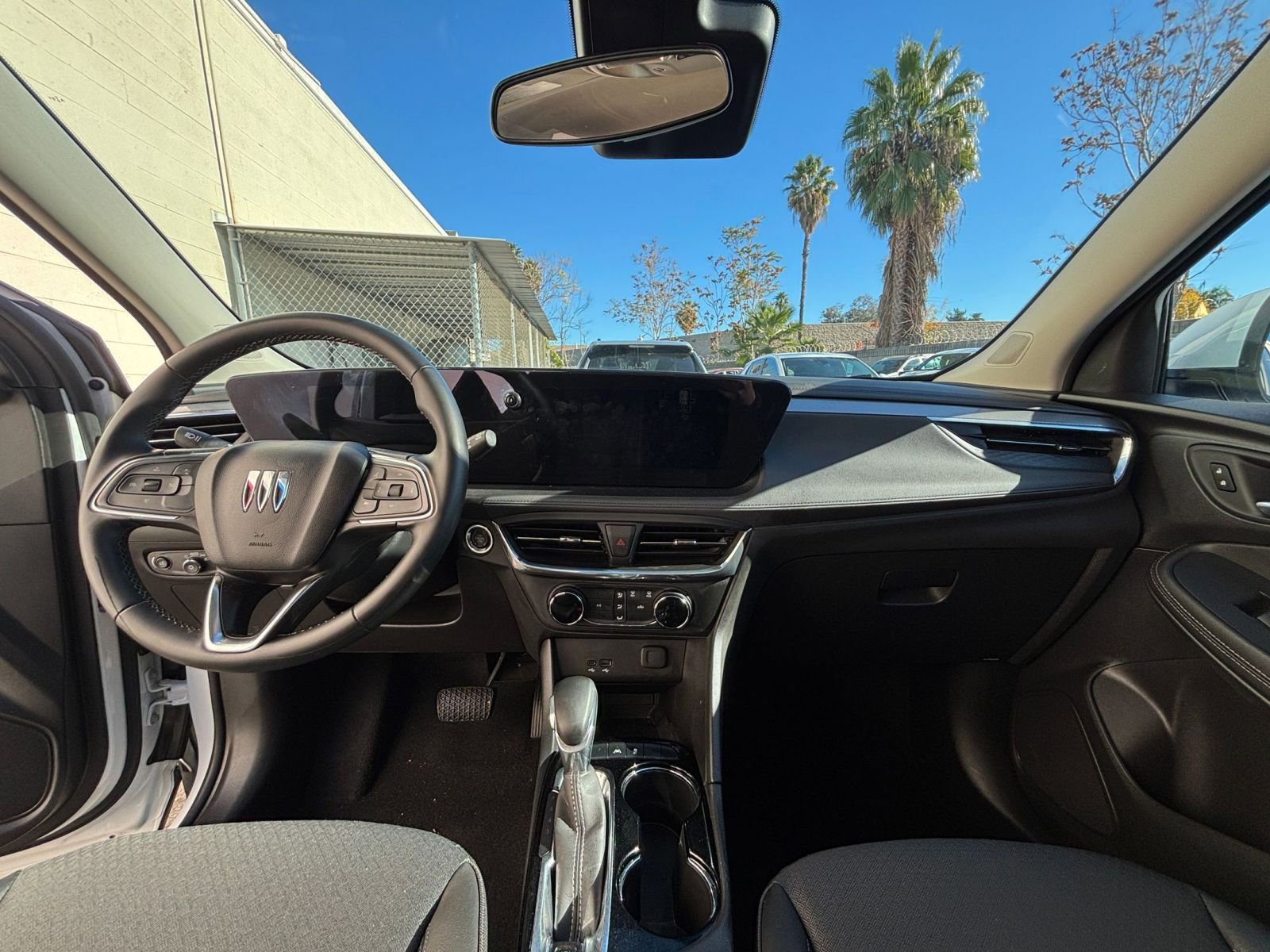 Used 2025 Buick Encore GX Preferred image 33