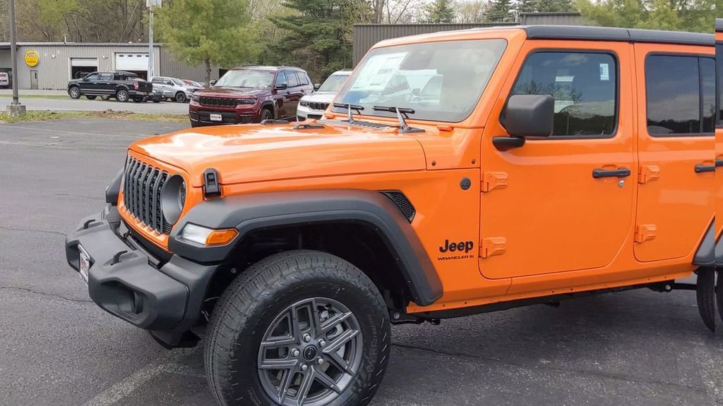 New 2025 Jeep Wrangler Sport S image 5