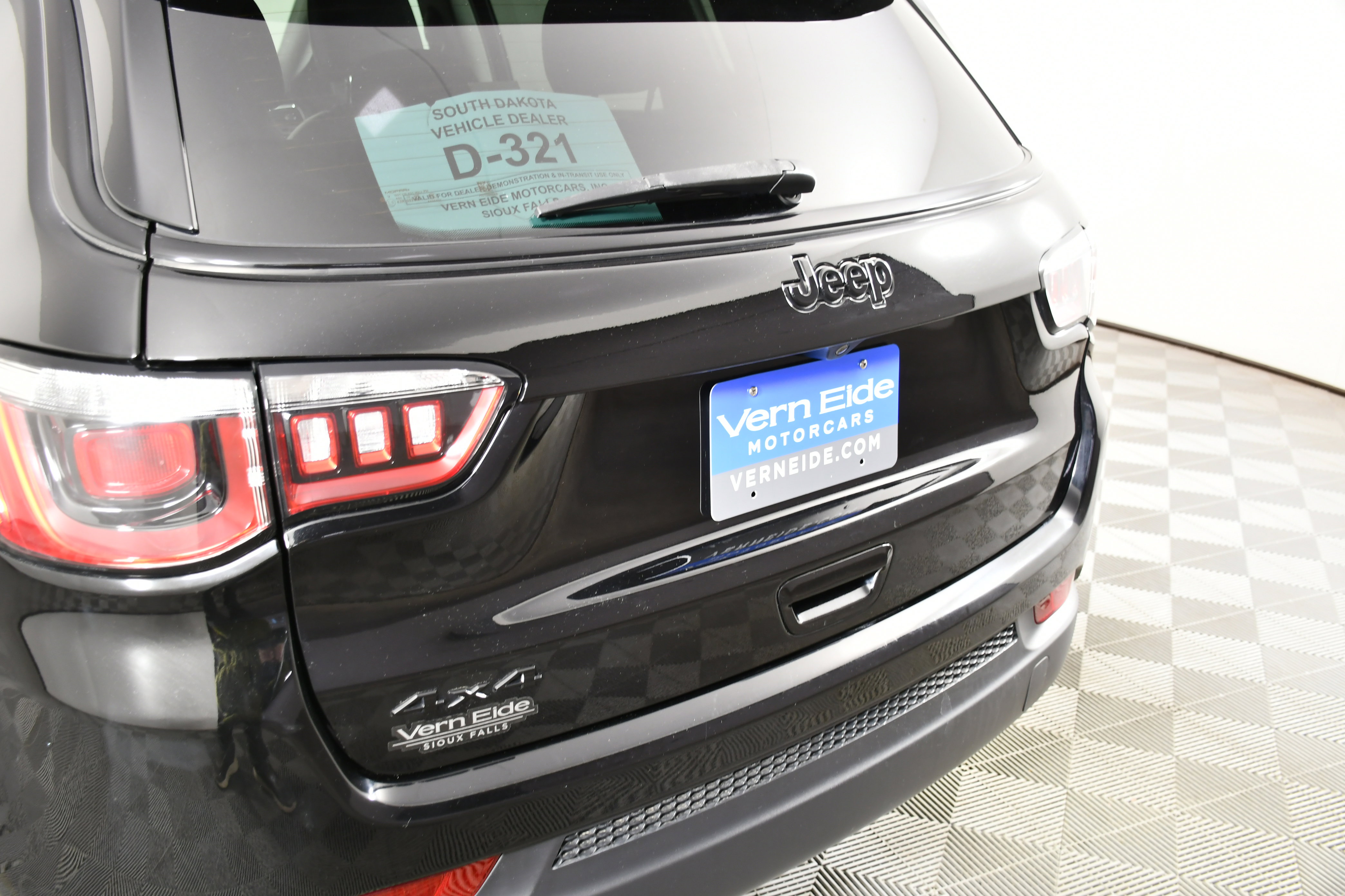 Used 2020 Jeep Compass Altitude image 15