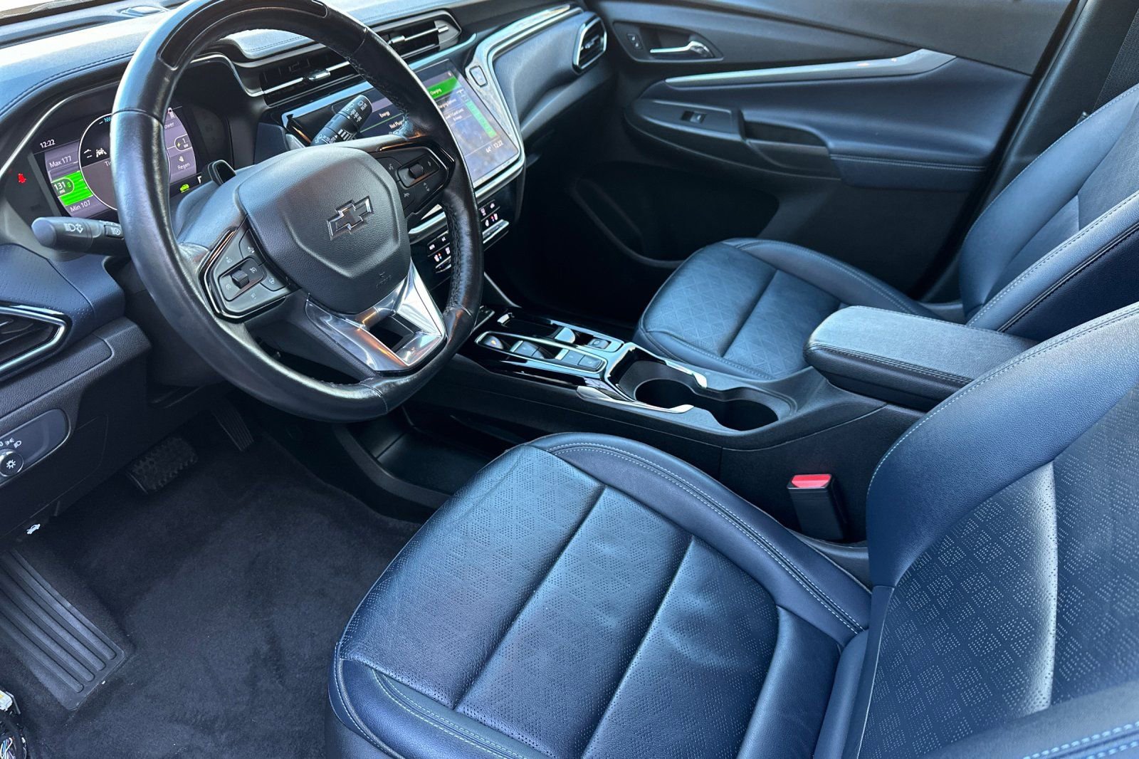 Used 2022 Chevrolet Bolt EUV Premier w/ Super Cruise Package image 10