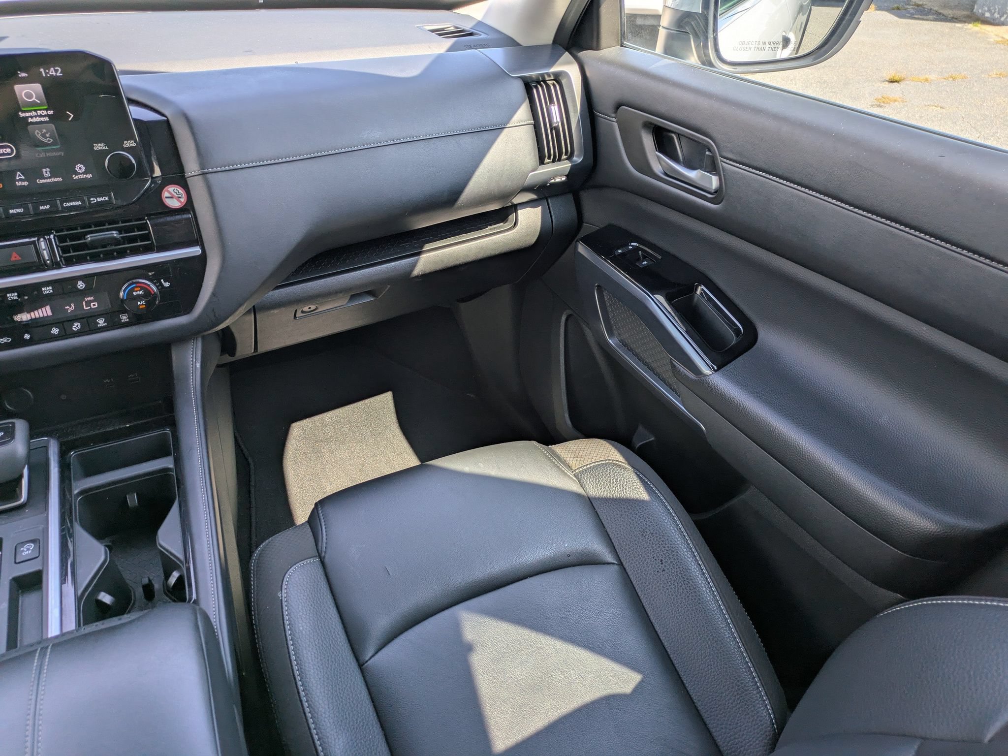 Certified 2025 Nissan Pathfinder SL FWD image 18