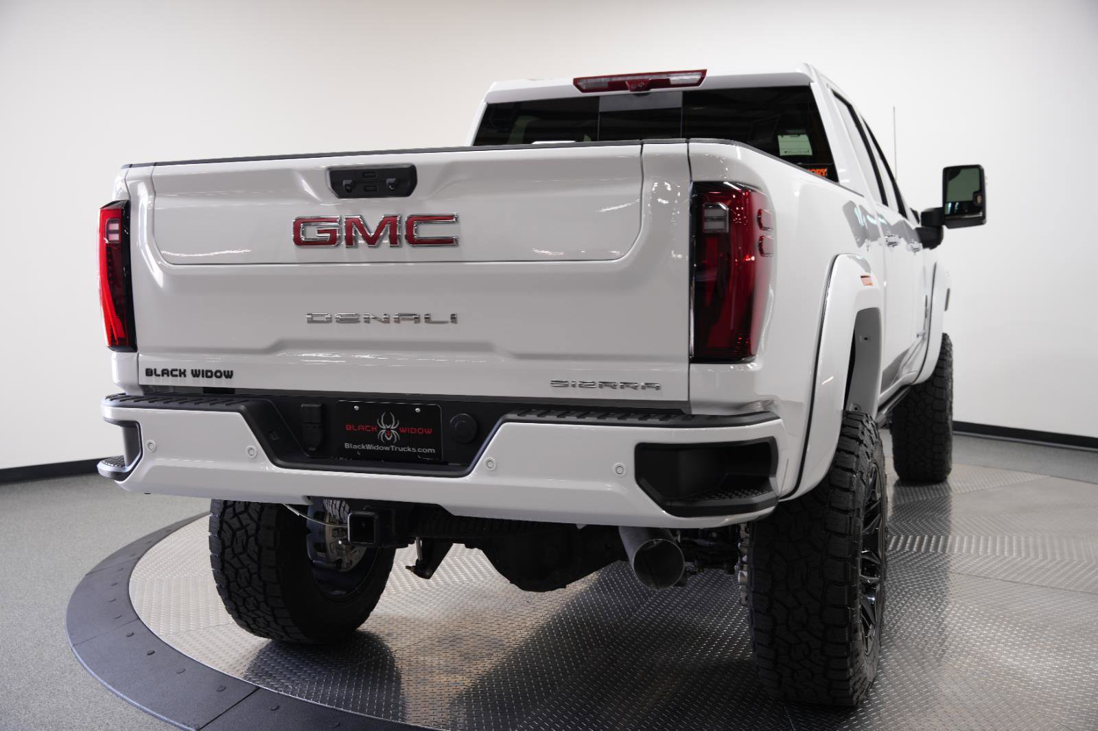 New 2025 GMC Sierra 2500 Denali w/ Denali Reserve Package image 10