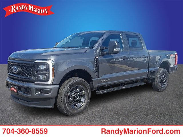 New 2026 Ford F250 4x4 Crew Cab Super Duty