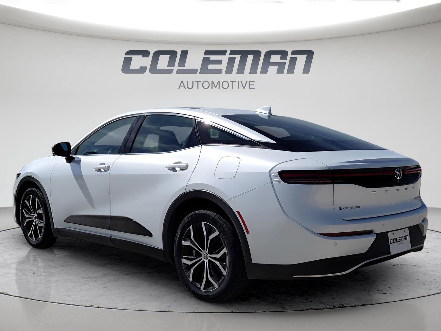 Used 2024 Toyota Crown Limited image 3