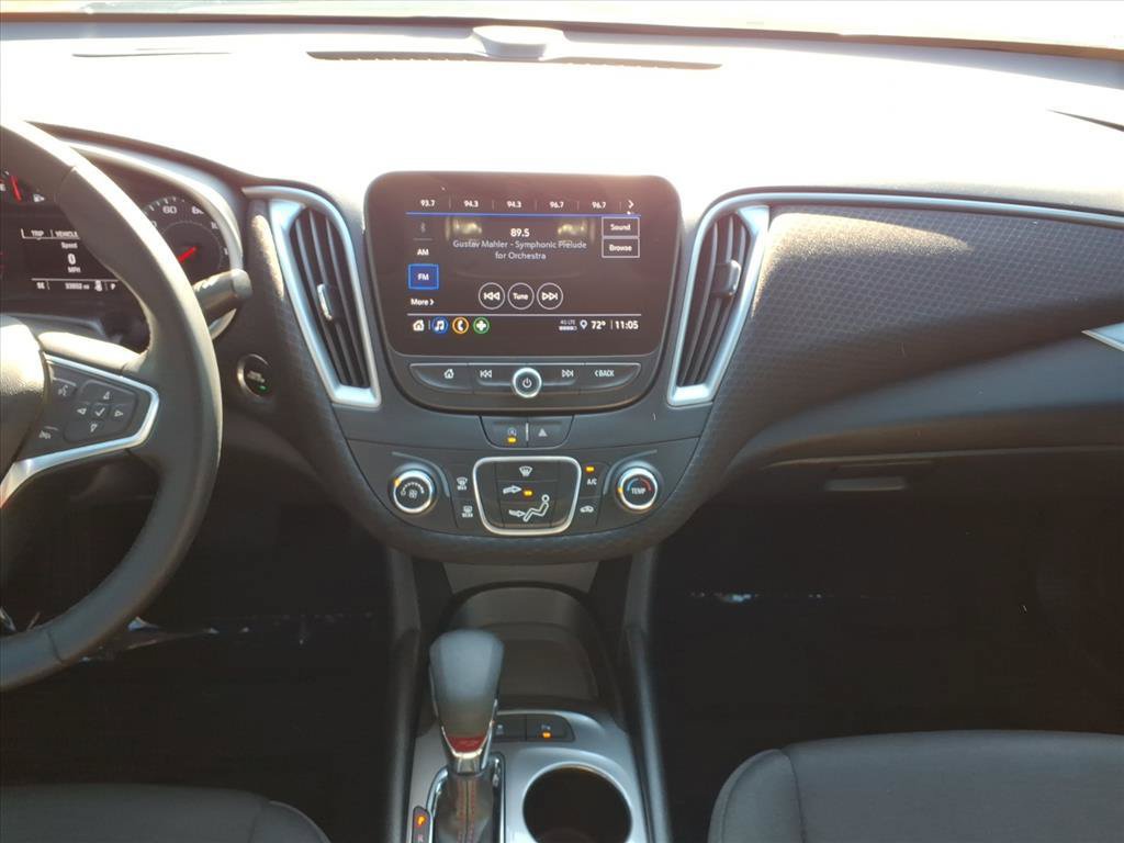 Used 2025 Chevrolet Malibu RS FWD image 26