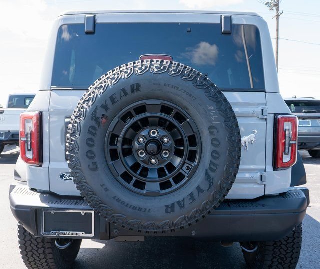 New 2026 Ford Bronco Badlands w/ Sasquatch Package AWD/4WD image 7