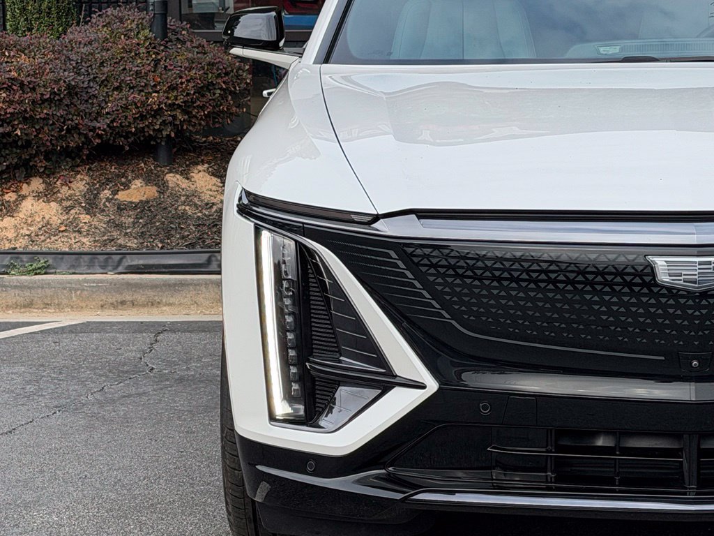 Used 2024 Cadillac Lyriq Sport RWD image 4