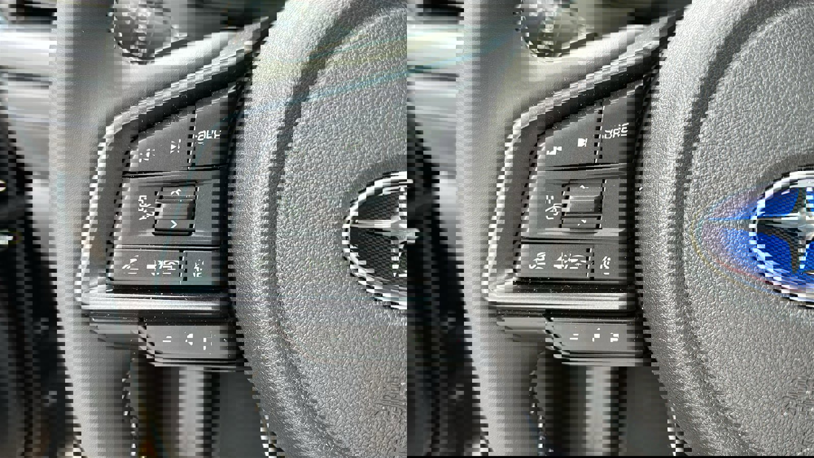 Certified 2025 Subaru Forester Limited image 12