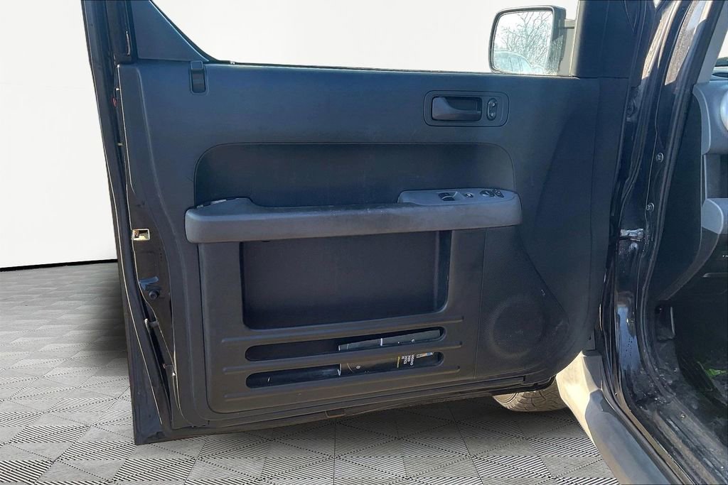 Used 2005 Honda Element LX image 16