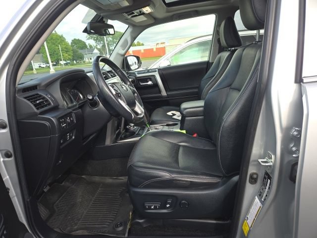 Used 2023 Toyota 4Runner Limited AWD/4WD image 2