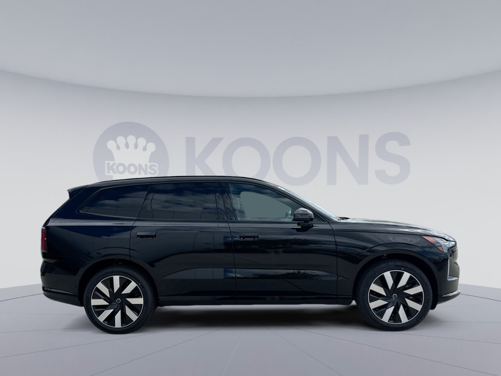 New 2026 Volvo EX90 Plus AWD/4WD image 8