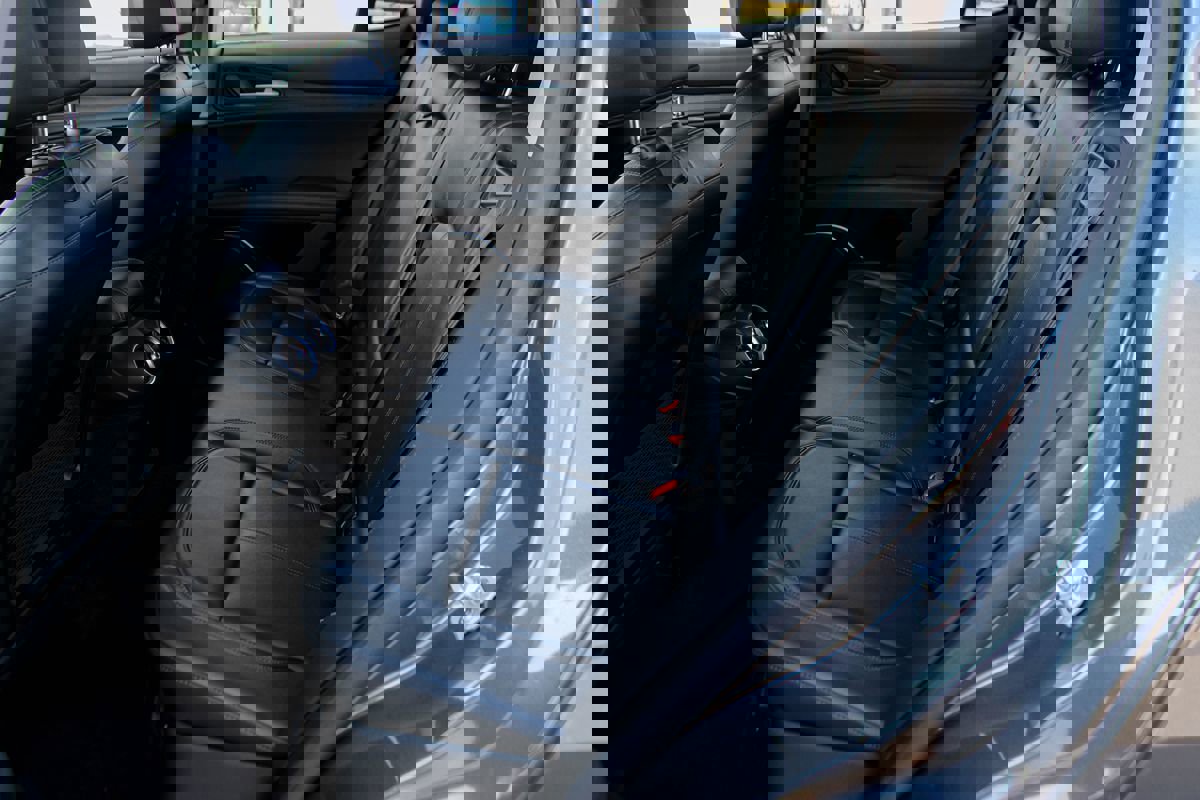 Used 2018 Alfa Romeo Stelvio AWD image 21