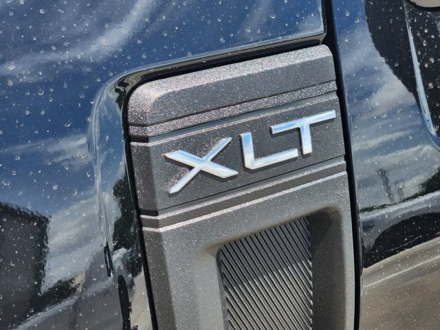 New 2026 Ford Maverick XLT w/ XLT Luxury Package FWD image 8