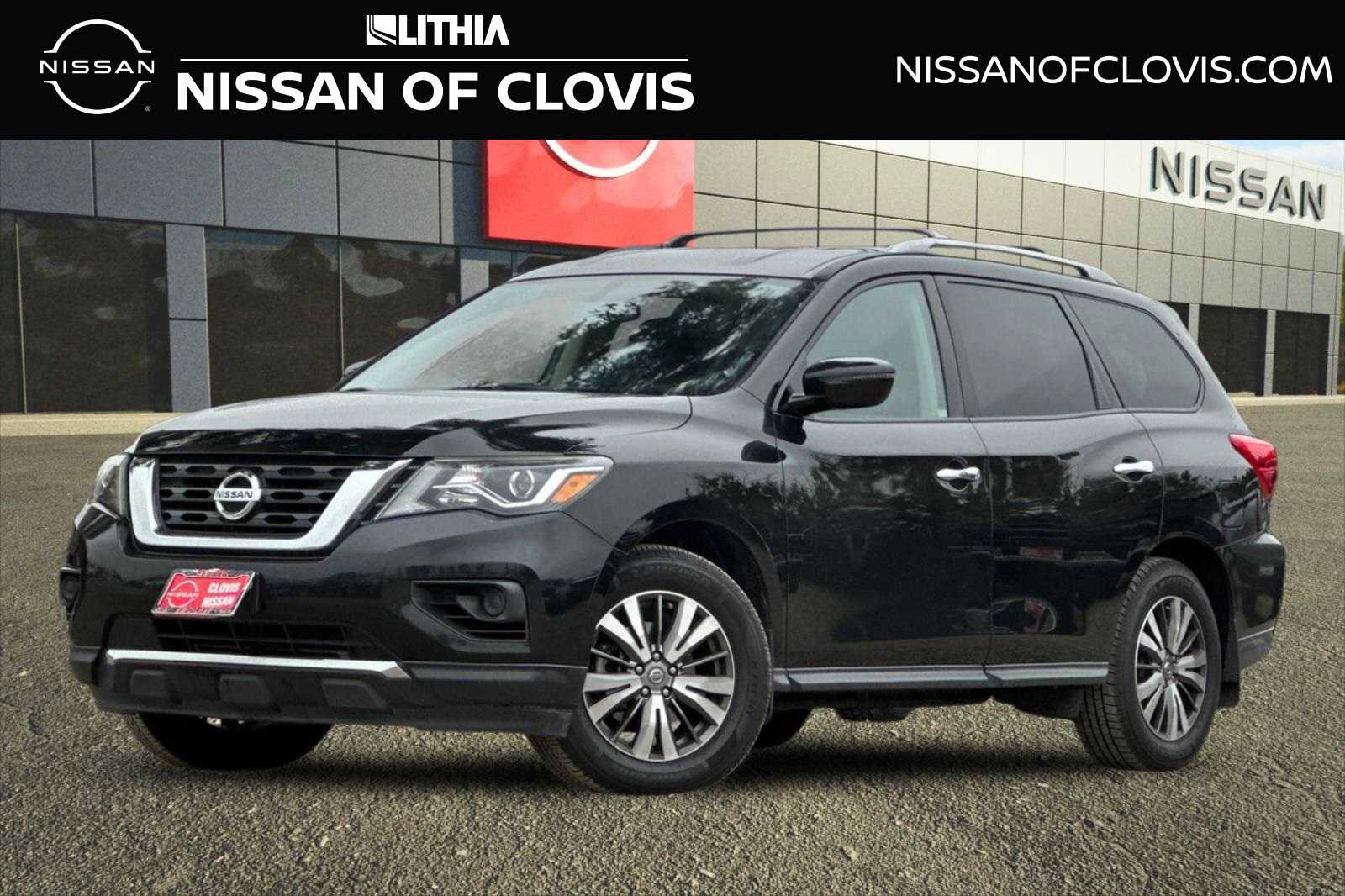 Used 2019 Nissan Pathfinder S image 1