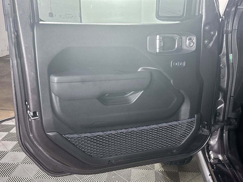 New 2025 Jeep Wrangler Unlimited Rubicon image 11