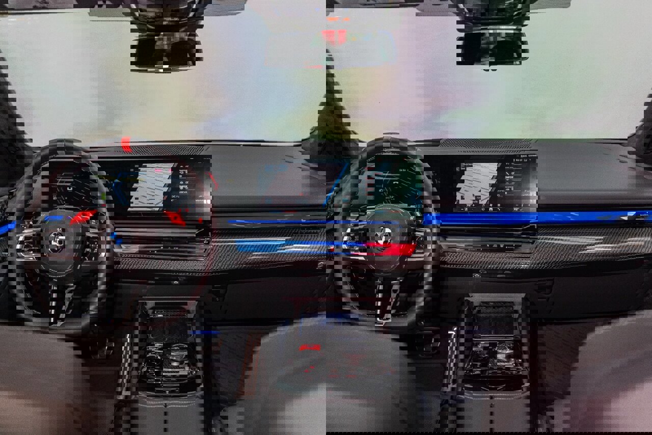 Used 2025 BMW M5 w/ Carbon Package image 95