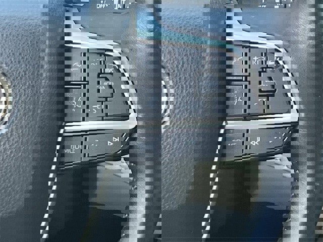 Used 2023 Toyota Highlander XLE image 15