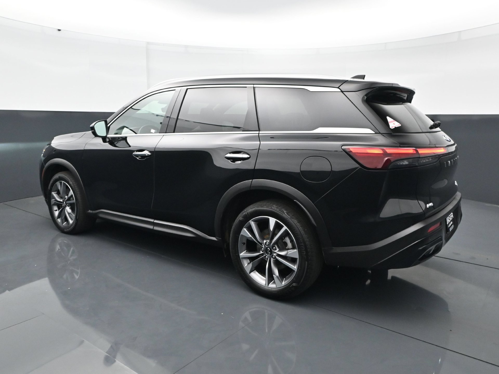 Used 2024 INFINITI QX60 Luxe AWD/4WD image 4