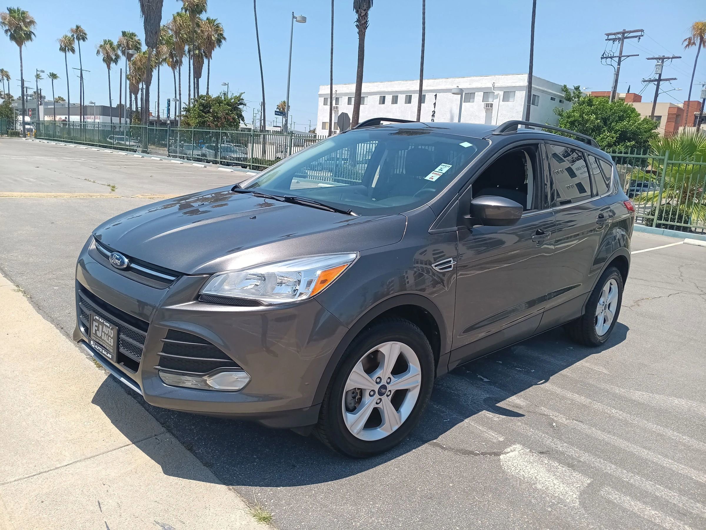 Used 2016 Ford Escape SE image 3