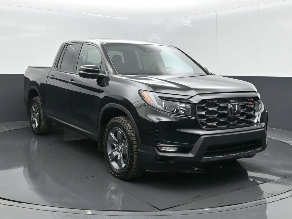 Certified 2025 Honda Ridgeline TrailSport image 2
