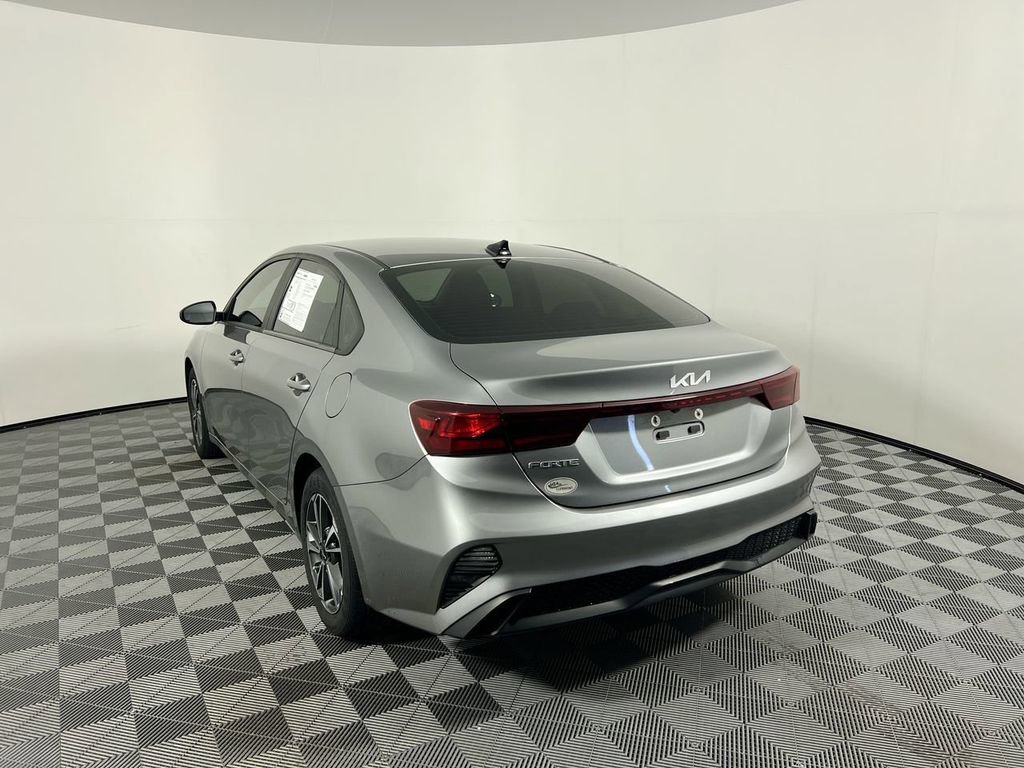 Used 2024 Kia Forte LXS w/ LXS Technology Package FWD image 6