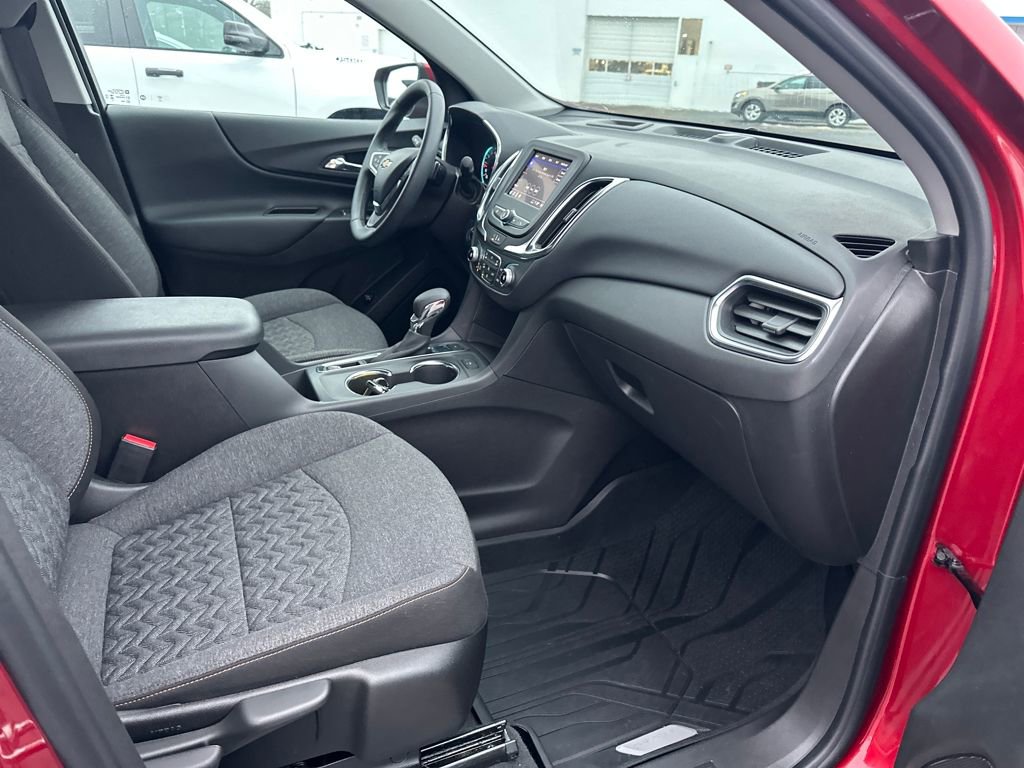 Certified 2024 Chevrolet Equinox LT w/ LPO, Floor Liner Package image 32
