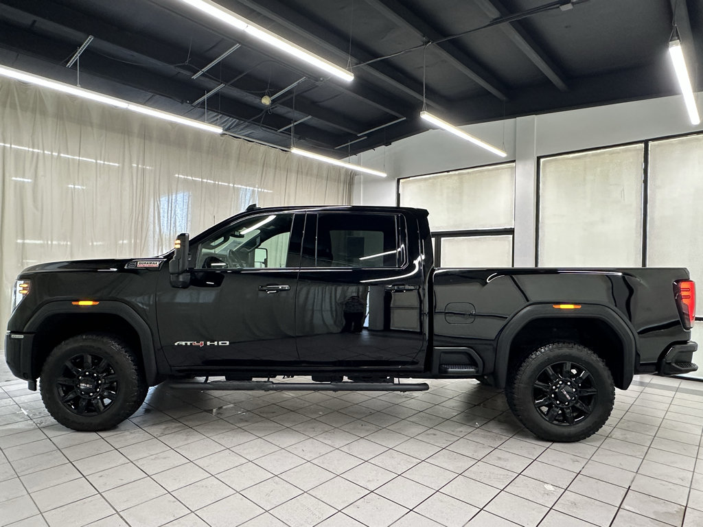 Used 2025 GMC Sierra 2500 AT4 AWD/4WD image 12