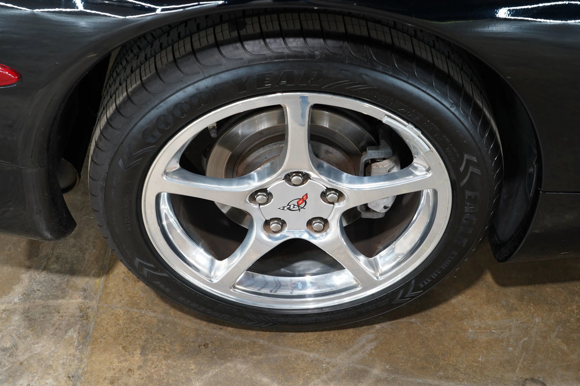 Used 2004 Chevrolet Corvette Convertible w/ Preferred Equipment Group image 39