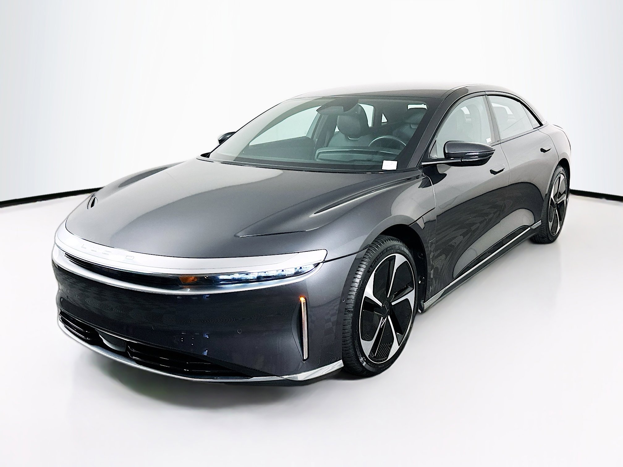 Used 2024 Lucid Air Touring AWD/4WD image 3
