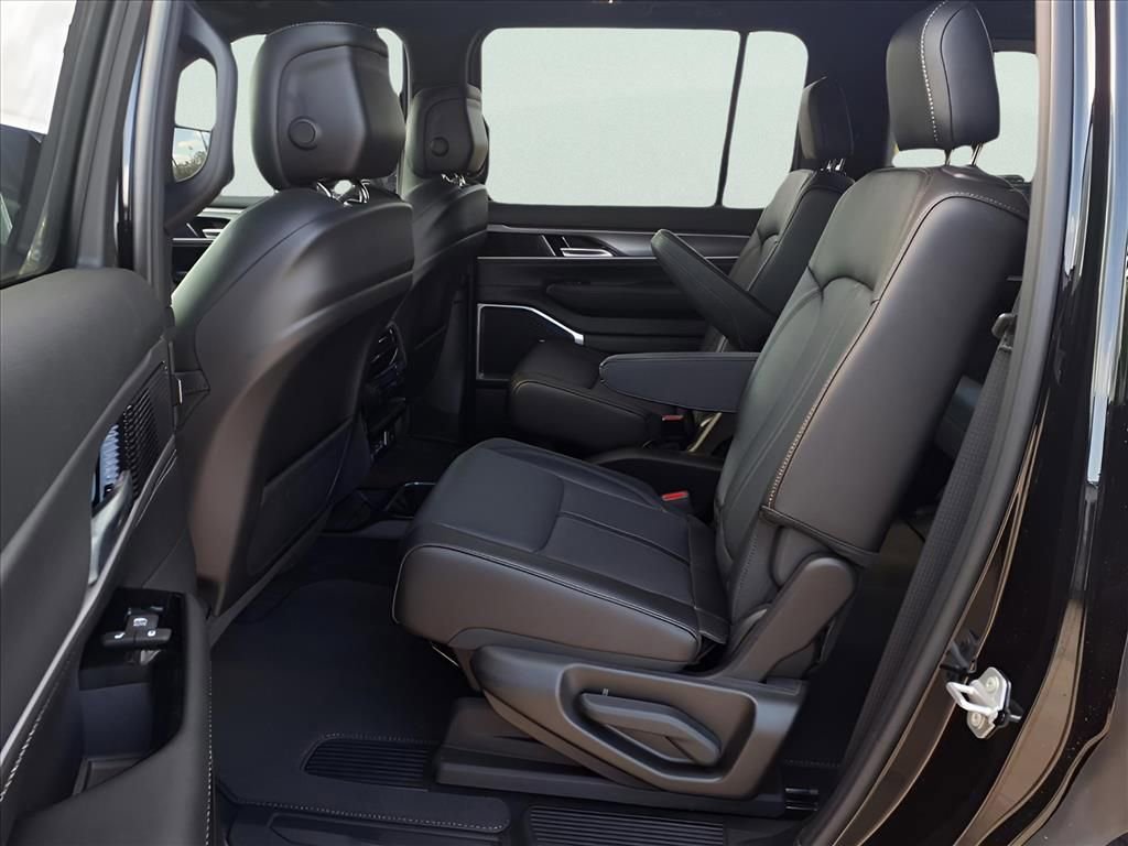 New 2025 Jeep Wagoneer Series II image 9