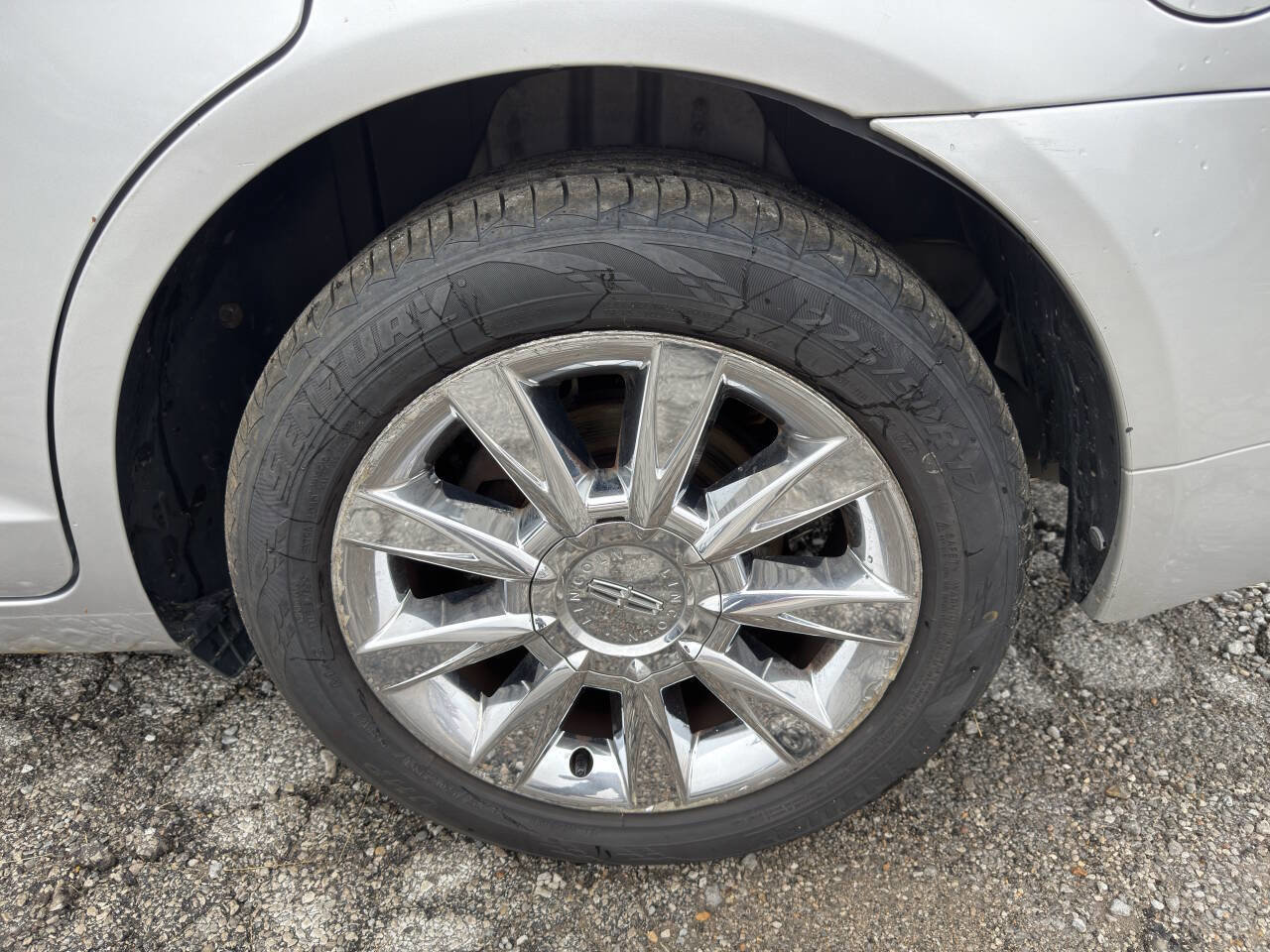 Used 2011 Lincoln MKZ w/ 102A Rapid Spec Order Code FWD image 13