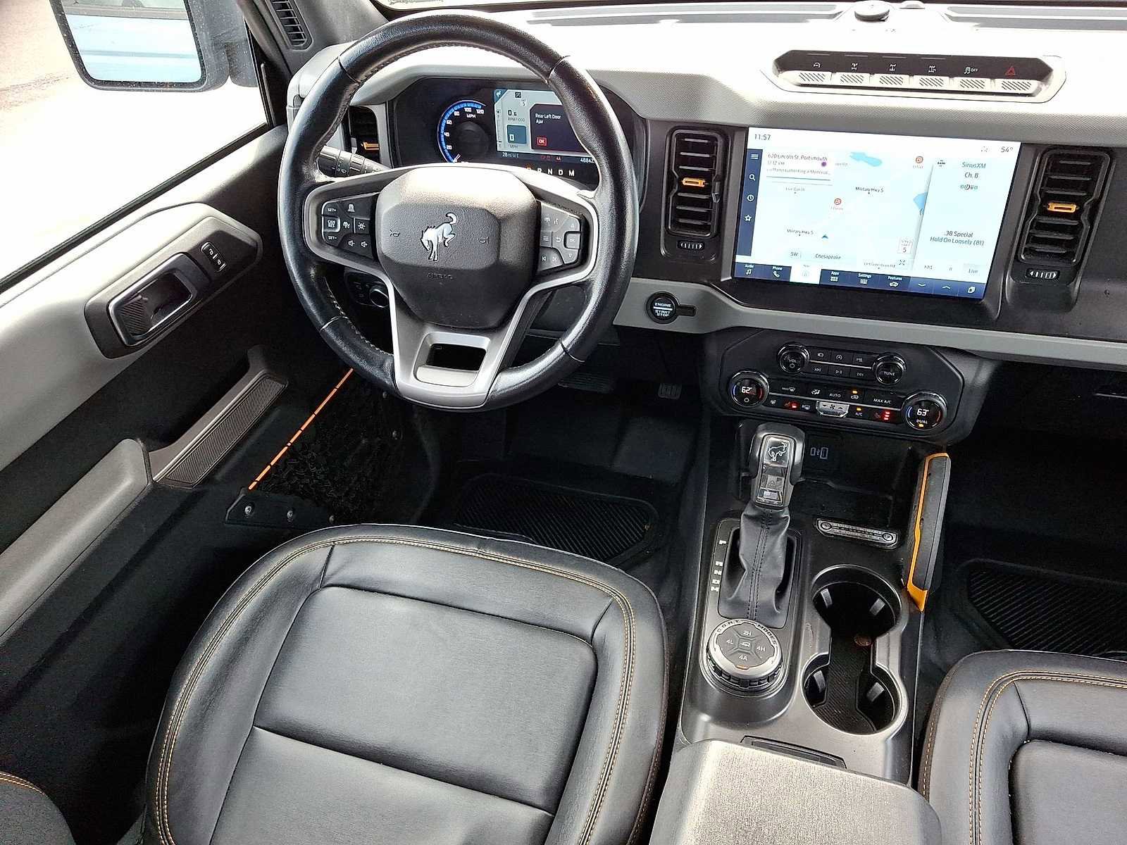 Used 2023 Ford Bronco Badlands image 10