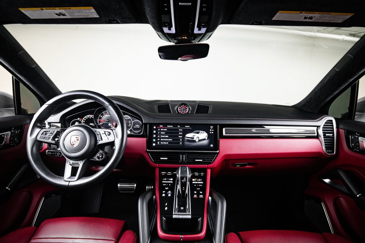 Certified 2022 Porsche Cayenne Turbo AWD/4WD image 25