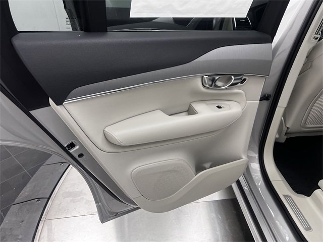 New 2025 Volvo XC90 B5 Core w/ Protection Package Premier image 27