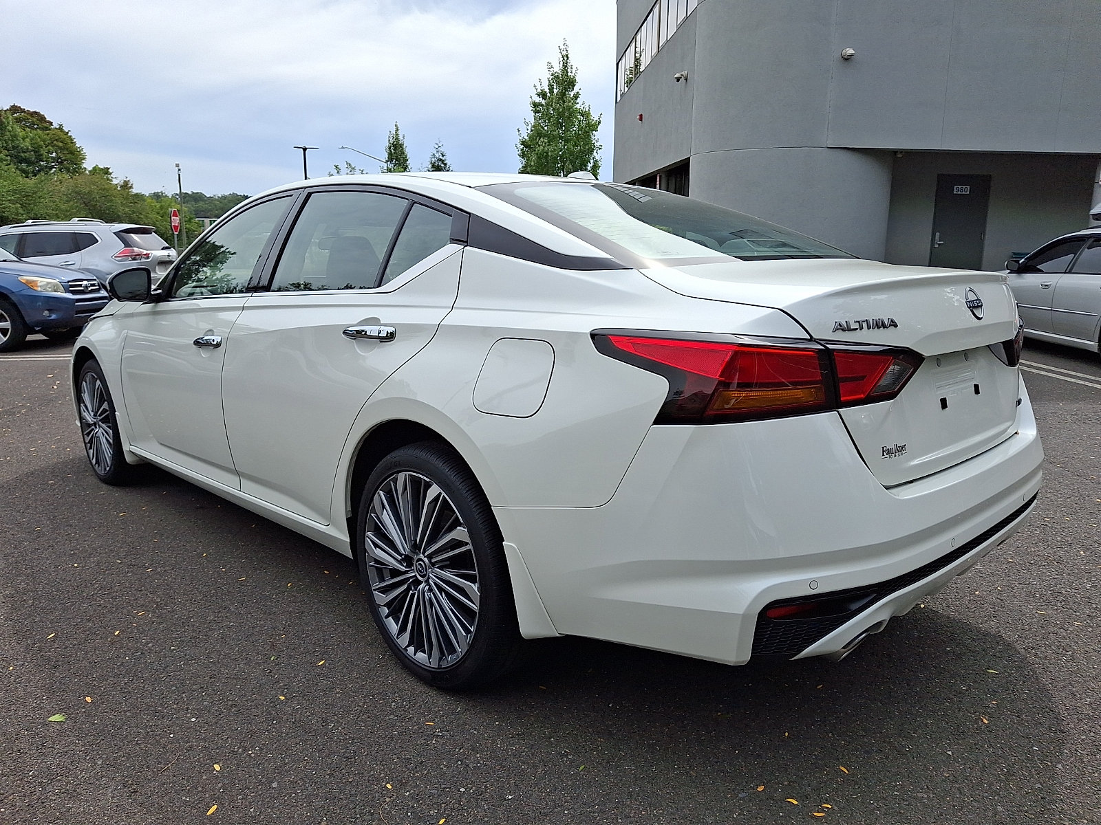 Certified 2025 Nissan Altima 2.5 SL AWD/4WD image 4