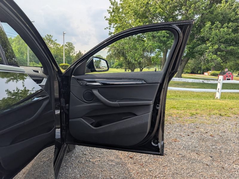 Used 2019 BMW X2 xDrive28i w/ Convenience Package AWD/4WD image 13