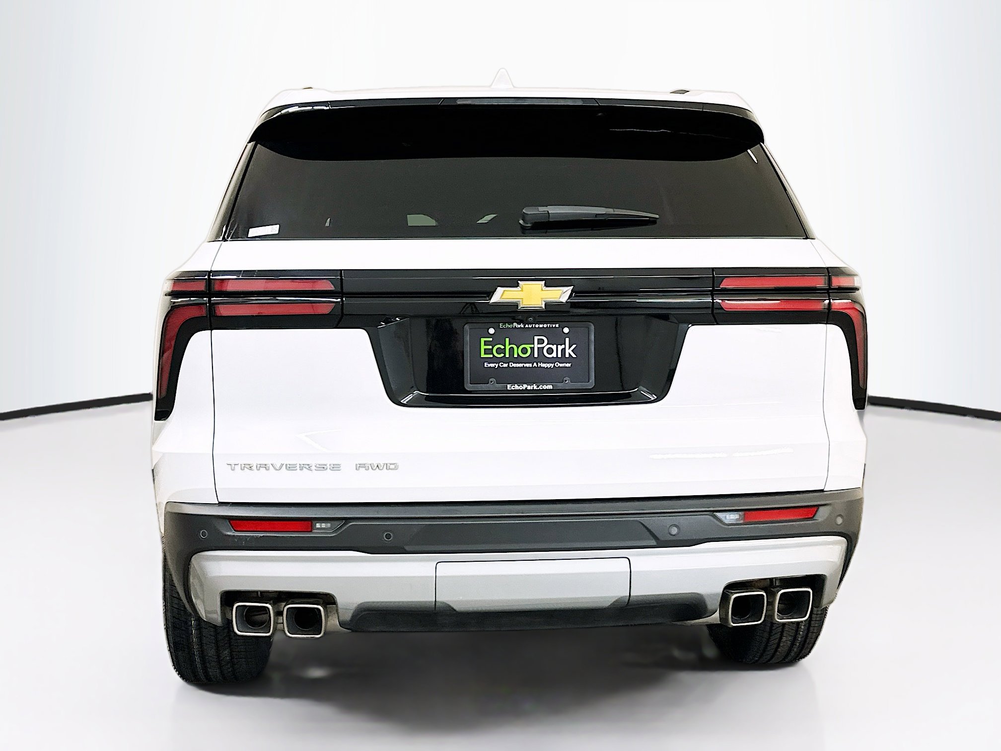 Used 2025 Chevrolet Traverse LT image 7